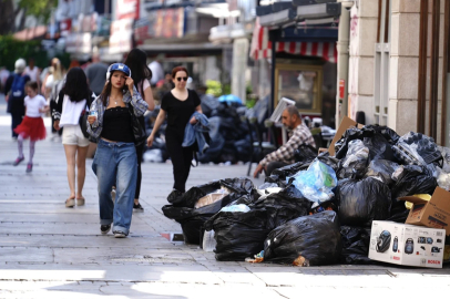 İzmir'de anlaşma yapılamadı: İşçilerin grevi devam edecek
