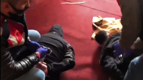Sahte kimliklerle kargo şirketi acentesi kurup uyuşturucu sevkiyatı yapan 9 şüpheli tutuklandı