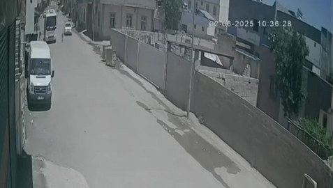 Şanlıurfa'da otomobilin çarptığı çocuk yaralandı, sürücü kaçtı