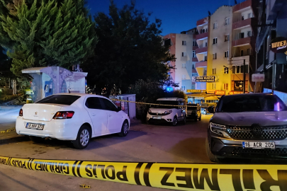 Bursa’da park halindeki otomobil kurşunlandı