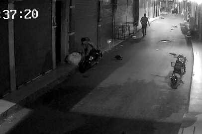 Sokak sokak gezip 1 ayda 7 elektrikli bisiklet ile 2 motosiklet çaldılar