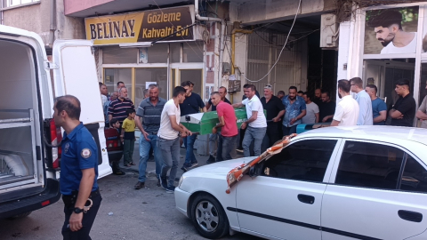 Birlikte içki içtikleri kişiyi öldürüp, 'kanepeden düştü' diye ihbarda bulundular; 3 gözaltı