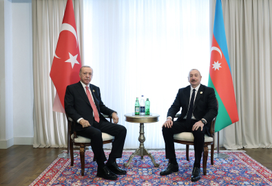 Cumhurbaşkanı Erdoğan, Azerbaycan Cumhurbaşkanı Aliyev ile görüştü / Ek fotoğraf ve videoyla