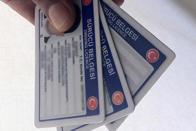 Eski tip ehliyetler yarından itibaren geçersiz sayılacak