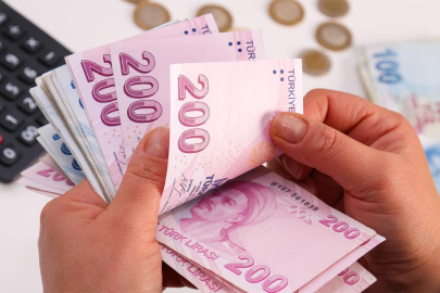 Yaşlı ve engelli aylıkları hesaplara yatırıldı