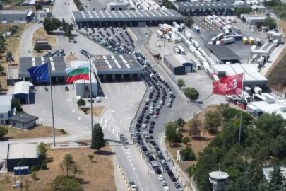 Gurbetçilerin dönüşü devam ediyor: Gelirken seviniyoruz, giderken üzülüyoruz