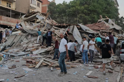 Balıkesir depremi: Sındırgı'da yıkılan bina ile ilgili iki gözaltı