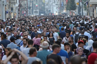 Türkiye nüfusu yaşlanıyor: Çocuk sayısı azalıyor, yaşlı nüfus artıyor