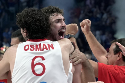 '12 Dev Adam' yarı final için sahaya çıkıyor