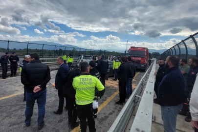 Sakarya'da trafik kazası! 2 jandarma personeli şehit oldu