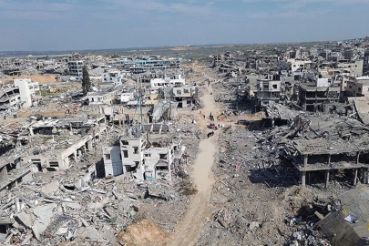 İsrail, Gazze'den çekiliyor: Enkaz kaldırma çalışmaları başladı