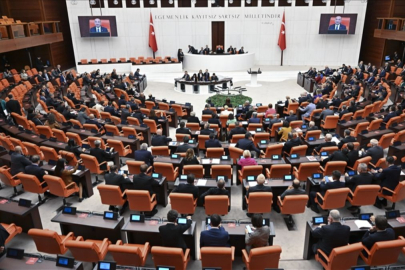 Türk askerinin Irak ve Suriye'deki görev süresi uzatılabilir: Tezkere TBMM'de