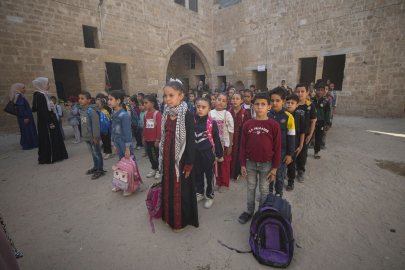 Gazze'de ateşkesin ardından çocuklar okullara döndü