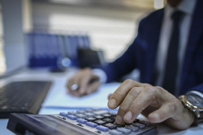 Bayramla birleşen hafta sonu günleri yıllık izinden sayılmayacak