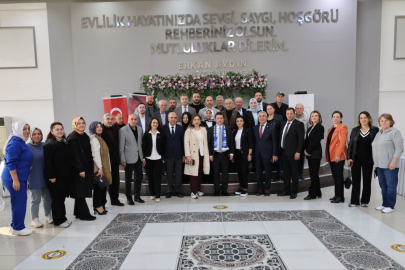Başkan Aydın’a Ovaakça’da hizmet teşekkürü