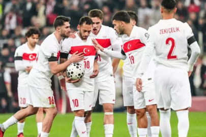 İspanya - Türkiye: Muhtemel 11'ler