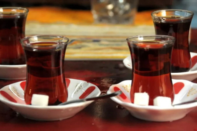 Restoranlarda içilen çayın yüzde 70'i boyalı çıktı! Hileli çay formülünü açıkladı