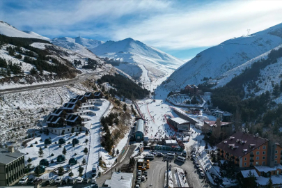 Kayak merkezlerinde hafta sonu hareketliliği: Kar kalınlıkları zirve yaptı