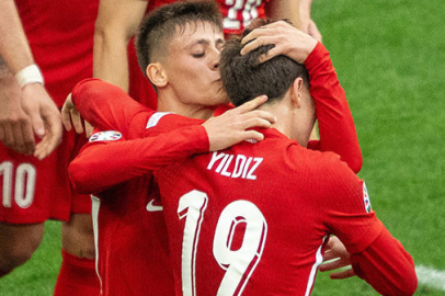 2025'in en iyi 20 yaş altı takımı duyuruldu: İki milli yıldıza büyük onur!