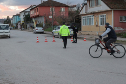 Yalova'da DEAŞ operasyonu! Polise ateş açıldı: 7 polis yaralı... Çatışma bölgesinde eğitime ara verildi
