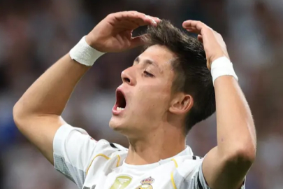 Arda Güler maç sonu gündem oldu, tekme salladı yere düştü