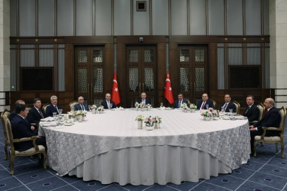 Cumhurbaşkanı Erdoğan, devletin zirvesiyle yemekte buluştu