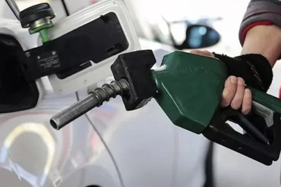 Akaryakıta zam geliyor! Rakam ve tarih belli oldu... işte pazar gününün güncel fiyatları