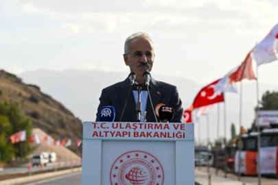Abdulkadir Uraloğlu: Bölünmüş yolda 30 bin kilometrelik dev eşik aşıldı
