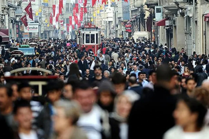 Türkiye'nin nüfusu belli oldu! TÜİK verileri açıkladı: 2025'te bir önceki yıla göre arttı