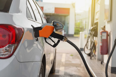 Akaryakıt fiyatı şaha kalktı! Motorine yüzde 10 zam geliyor: Otogaz fiyatı uçtu