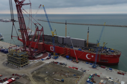 Osman Gazi yüzer üretim platformuna 2,5 tonluk modül entegre edildi