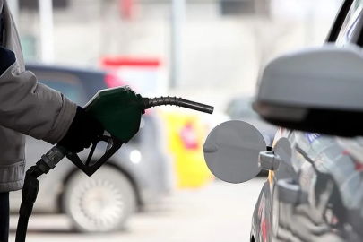 Altuğ Karataş'tan petrol için ürküten yorum: Akaryakıt fiyatları 100 TL'yi görebilir