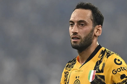 Galatasaray'dan Hakan Çalhanoğlu hamlesi! İtalyanlar ayrılığı duyurdu: Ödenecek bonservis bedeli ortaya çıktı