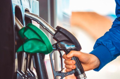 Tarihin en büyük zammı pompaya yansıdı! İşte yeni motorin fiyatları