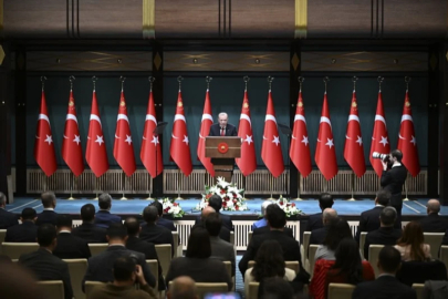 Cumhurbaşkanı Erdoğan: Partimize oy veren vermeyen herkes Allah'a hamd ediyor
