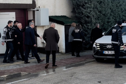 Bursa Büyükşehir Belediye Başkanı Mustafa Bozbey'in gözaltına alındığı anların görüntüleri ortaya çıktı!