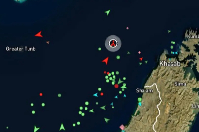 Dünyanın gözü iki gemide, Hürmüz'ü geçmeye çalışacaklar