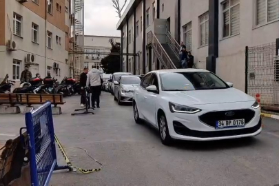 Türk polisine "alaycı ifadeler" kullanan 8 şüpheli gözaltına alındı