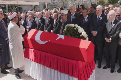 Hüsamettin Cindoruk son yolculuğuna uğurlandı