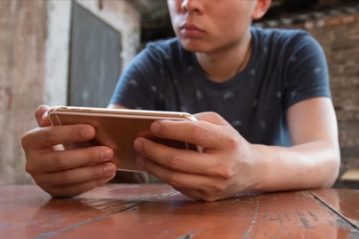 TBMM'de gündem: 15 yaş altına sosyal medya yasağı