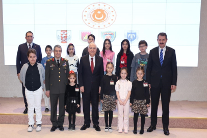 Bakan Güler, şehit ve gazi çocukları ile buluştu