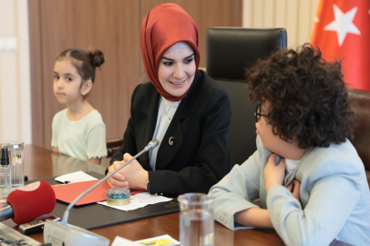 Bakan Göktaş, şehit ve gazi çocuklarıyla buluştu