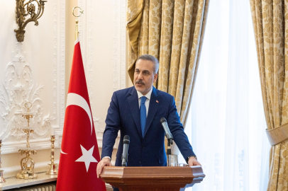 Dışişleri Bakanı Fidan, Londra’da Türk iş insanlarıyla buluştu