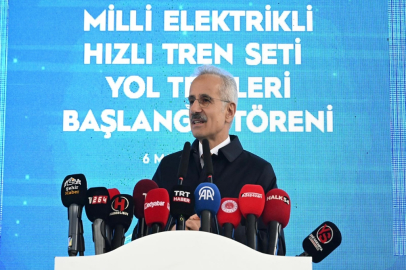 Türkiye'nin ilk hızlı treni saatte 225 kilometre hıza ulaştı