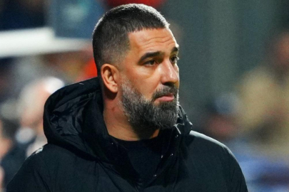 UEFA'da Arda Turan'a ceza! Zorunlu eğitime tabi tutulacak