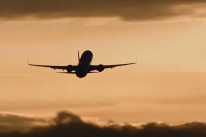 Türkiye'den kalkan uçak acil iniş yaptı! 'Mümkün oldukça çabuk gelin'