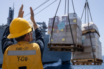 ABD Donanması Orta Doğu'daki gemilere ikmal yapıldığını açıkladı