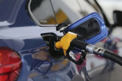 Benzine zam, otogaza indirim: Pompaya yansıyacak