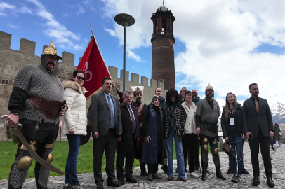 İpek Yolu Kervanı, yolculuğuna Erzurum'dan başladı