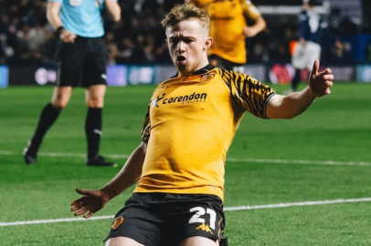 Millwall'u deviren Hull City finale yükseldi